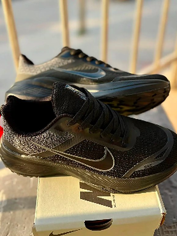 Charcoal training shoes